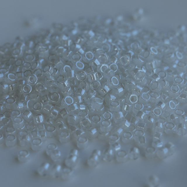 Round 2.5mm 101-9 Machine Glass Beads For Embroidery