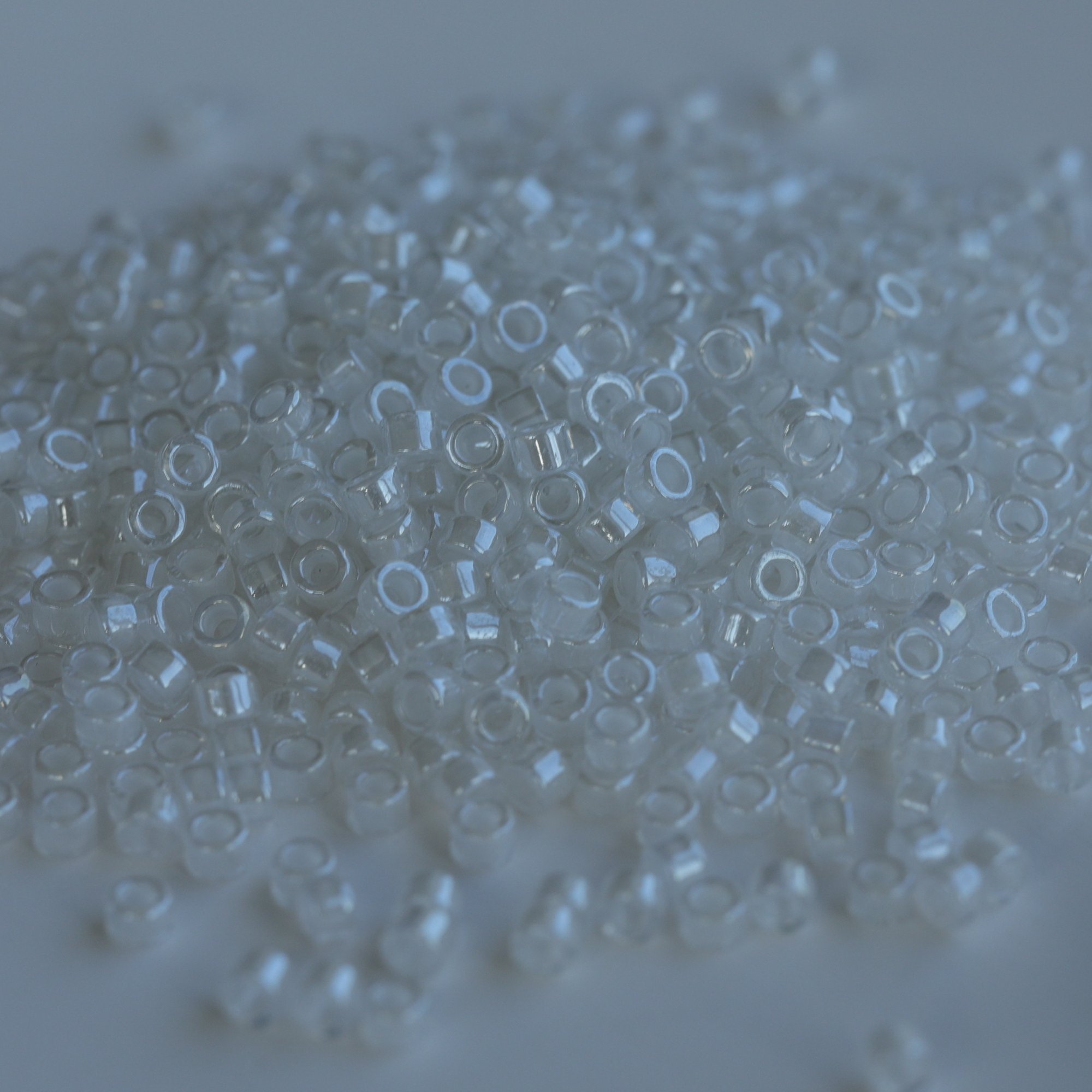 Round 2.5mm 101-9 Machine Glass Beads For Embroidery