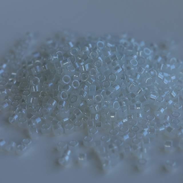 Round 2.5mm 141 Machine Glass Beads For Embroidery