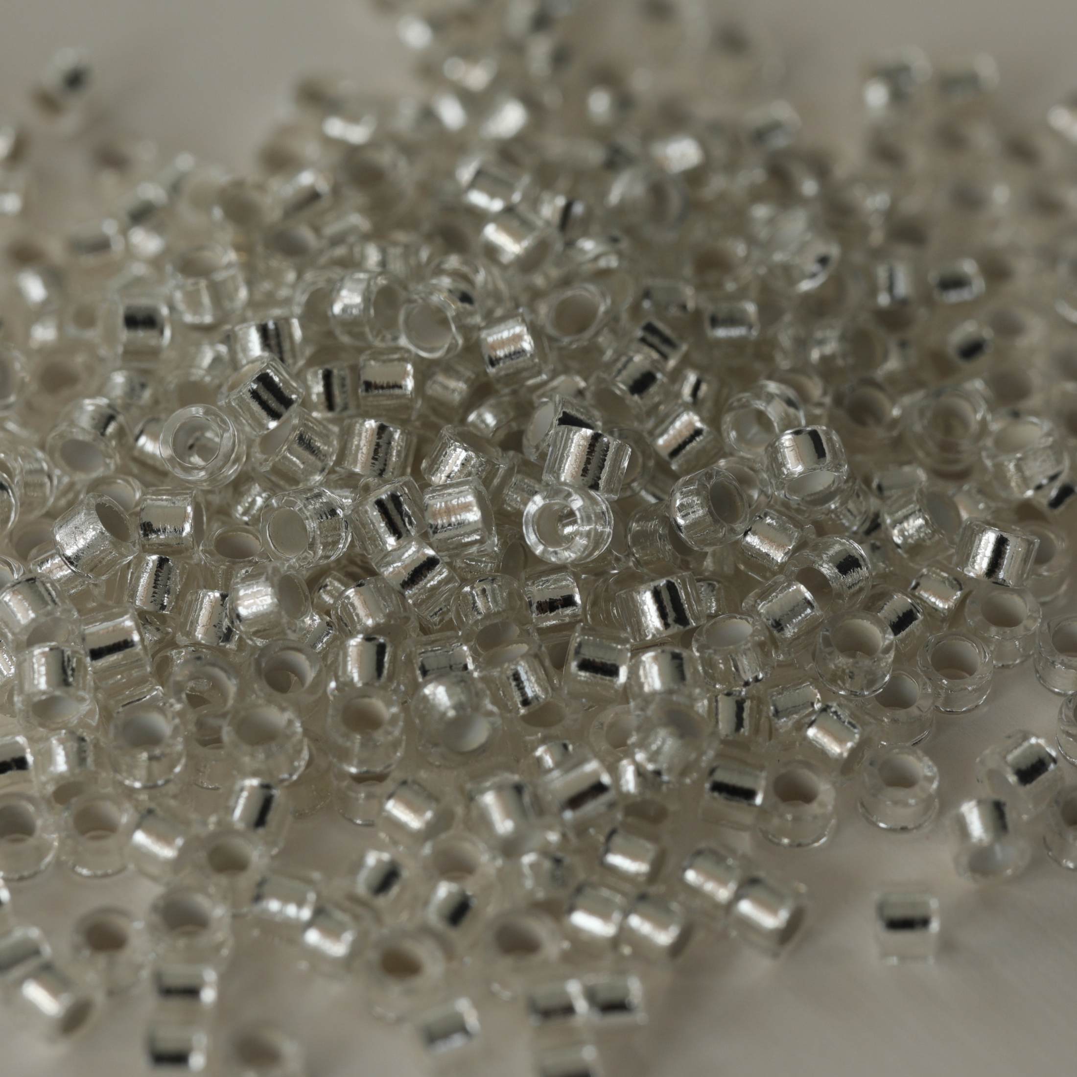 Round 2.5mm Silver-34A Machine Glass Beads For Embroidery